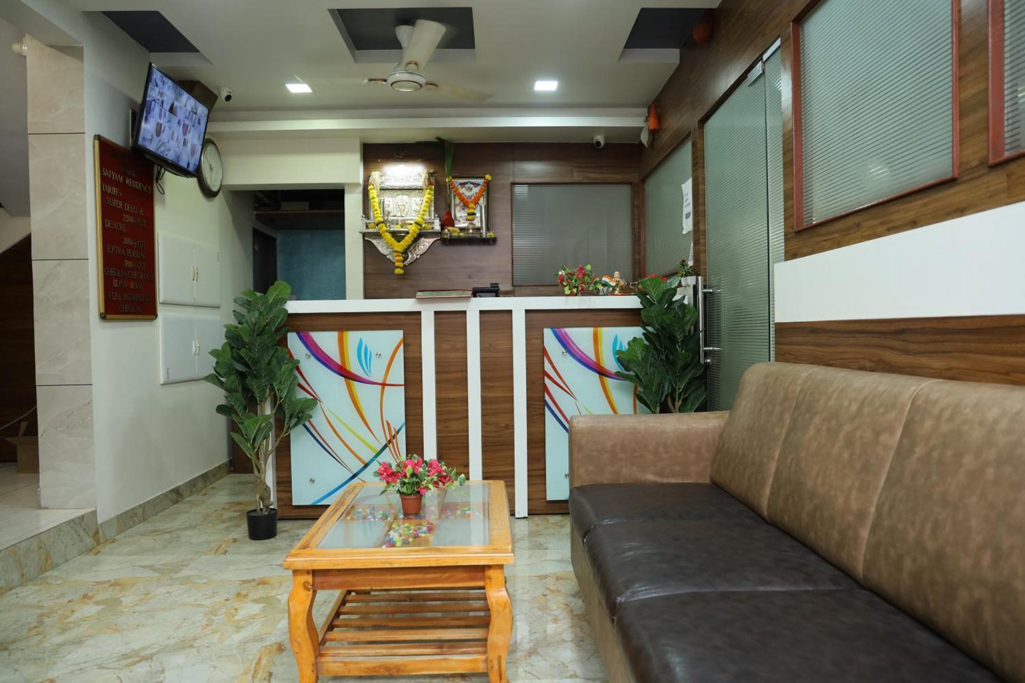 Hotel Satyam Residency Navi Mumbai Exterior photo